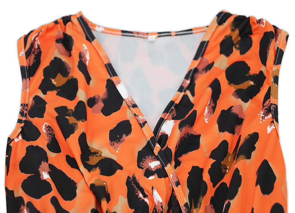 Schönes langes Kleid mit Leopardenmuster