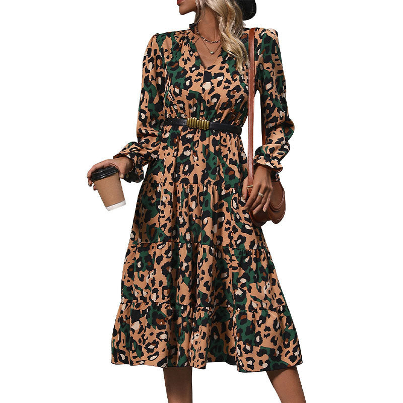Mittellanges Kleid mit langen Ärmeln und Leopardenmuster für Damen