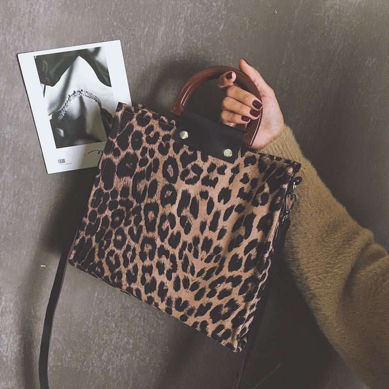 European And American Fashion Leopard Print Handbag