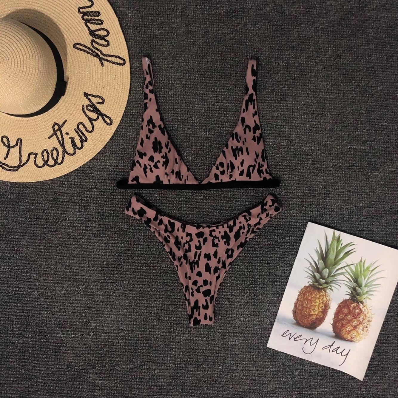 Entblößter Bikini sexy Leopardenmuster
