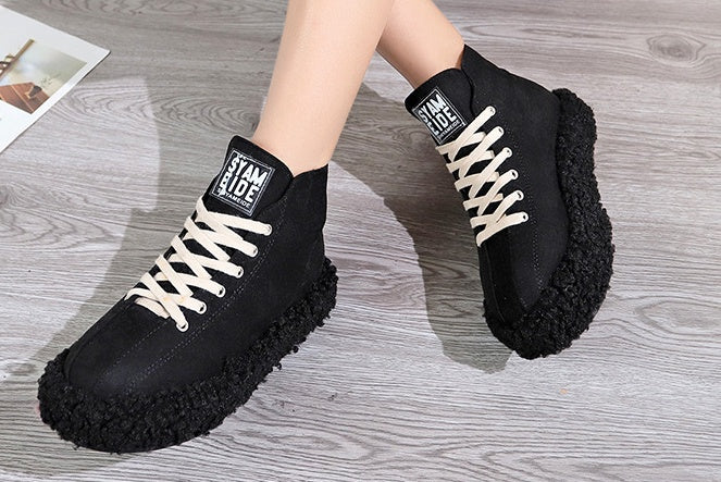 Flache High-Top-Schuhe mit Leopardenmuster