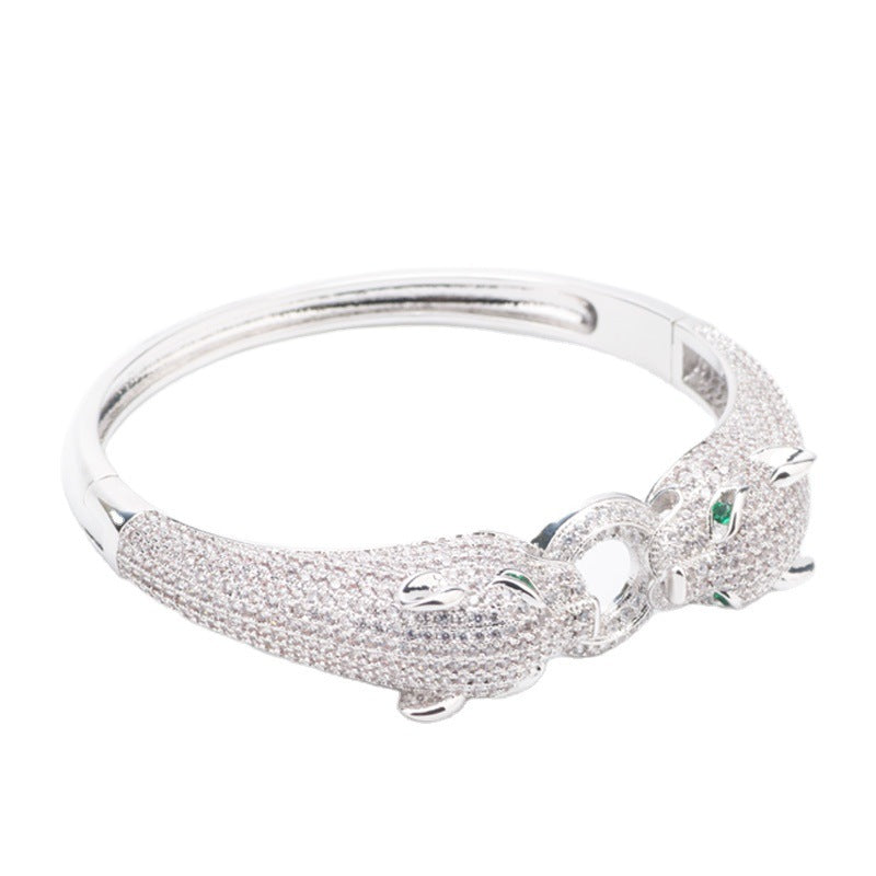 Diamantbesetztes Doppelkopf-Leoparden-Armband