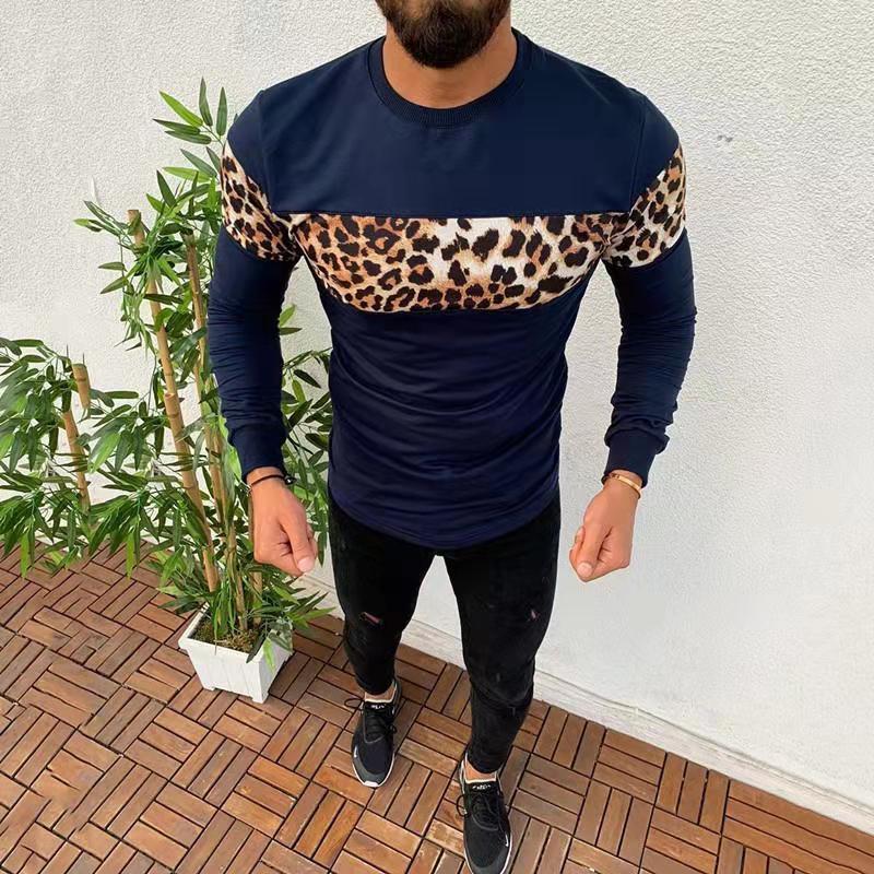 Bedrucktes T-Shirt mit Leopardenmuster