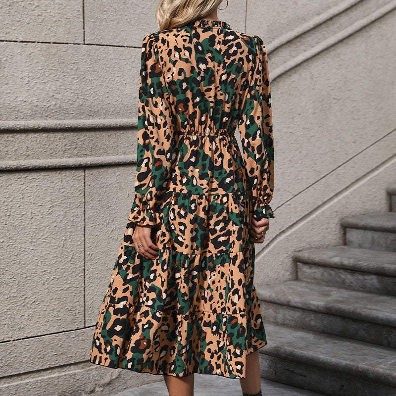Mittellanges Kleid mit langen Ärmeln und Leopardenmuster für Damen