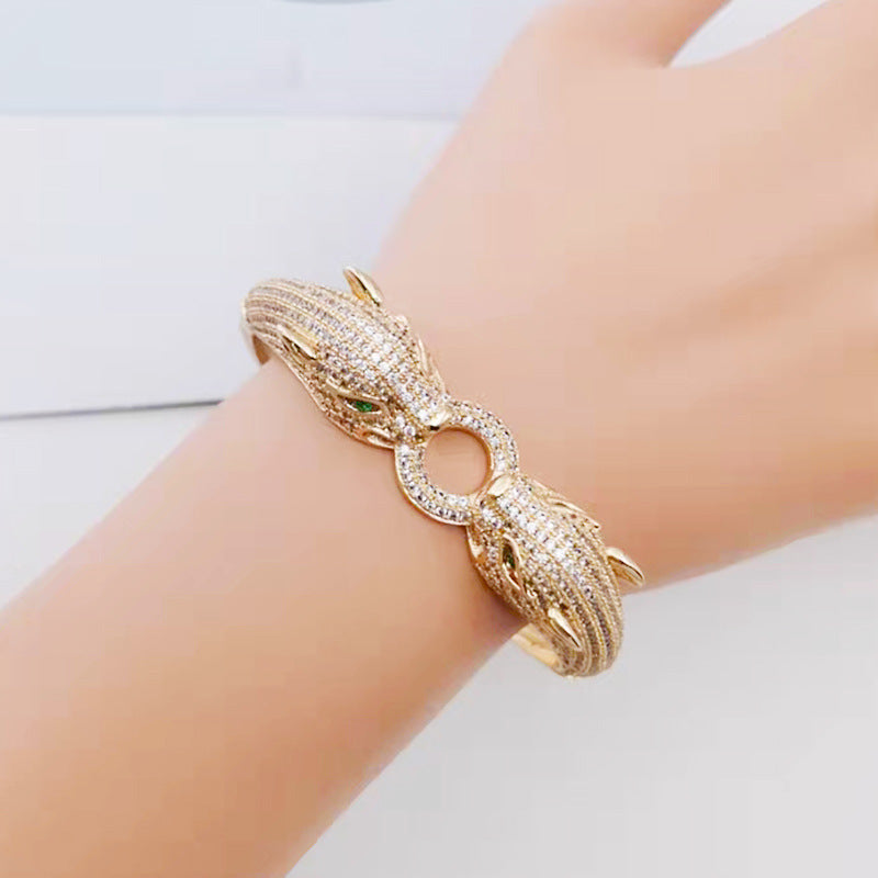 Diamantbesetztes Doppelkopf-Leoparden-Armband