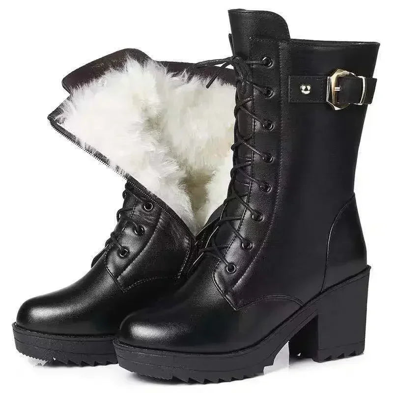 Schwarze Winterstiefel aus Leder
