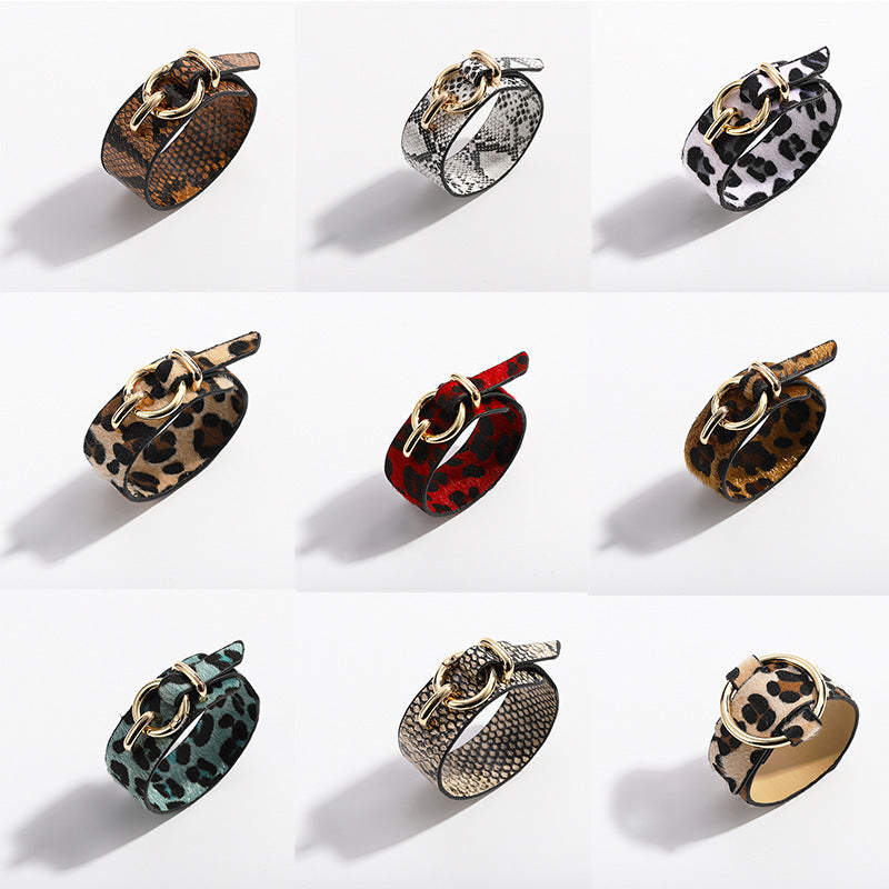 Lederarmband Schlangenhaut Leopardendruck Plüscharmband