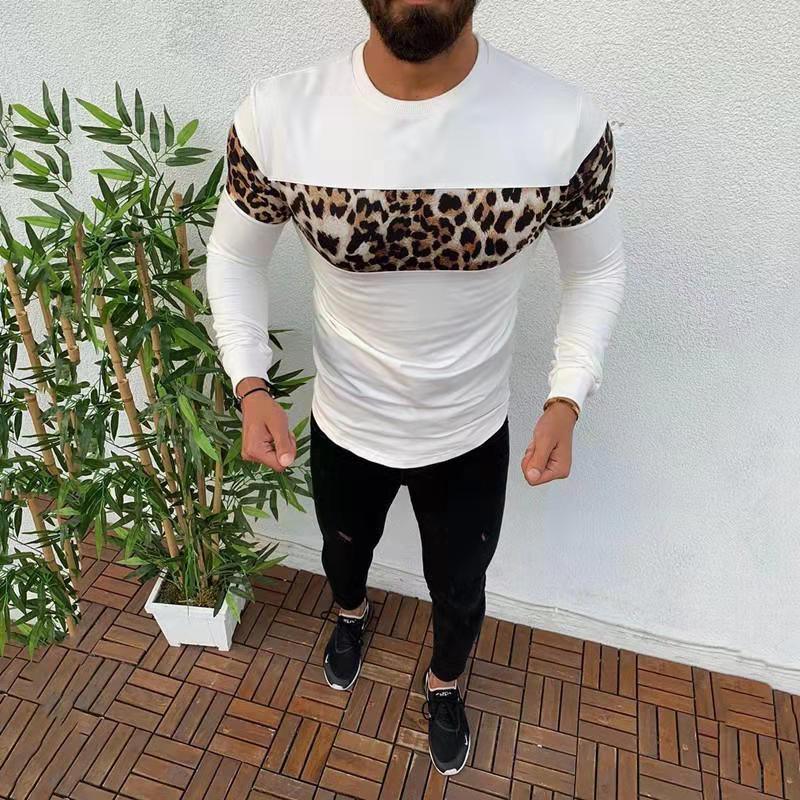Bedrucktes T-Shirt mit Leopardenmuster