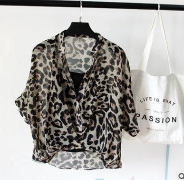 Leopard print short-sleeved shirt