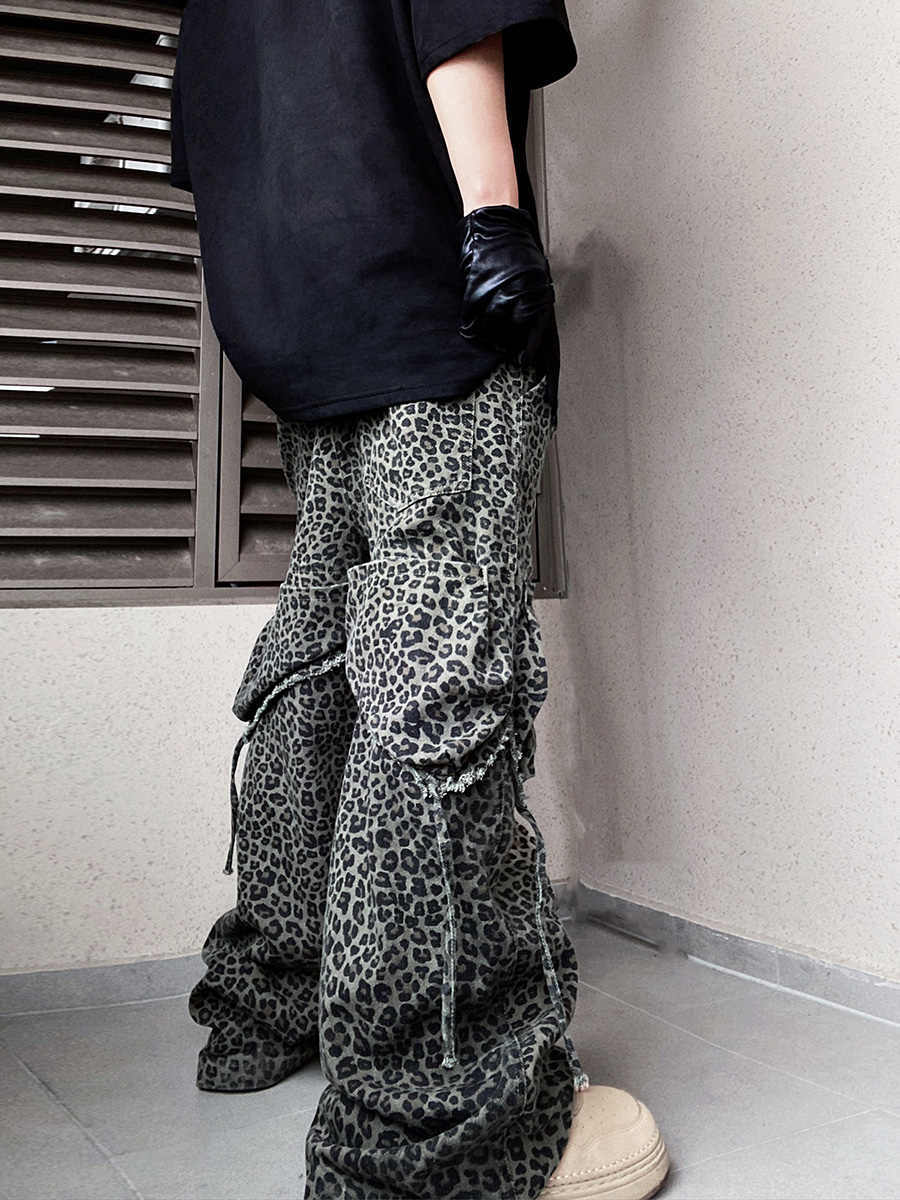 Locker Gerade Leicht Ausgestellt Arbeitskleidung Lässig Weites Bein Wischen Leopard Jeans