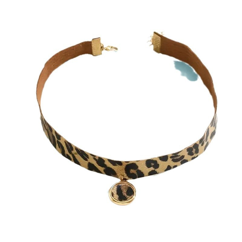 Autumn And Winter Niche Personality Collarnecklace European And American Leopard Print Senior Hot Girl Necklace