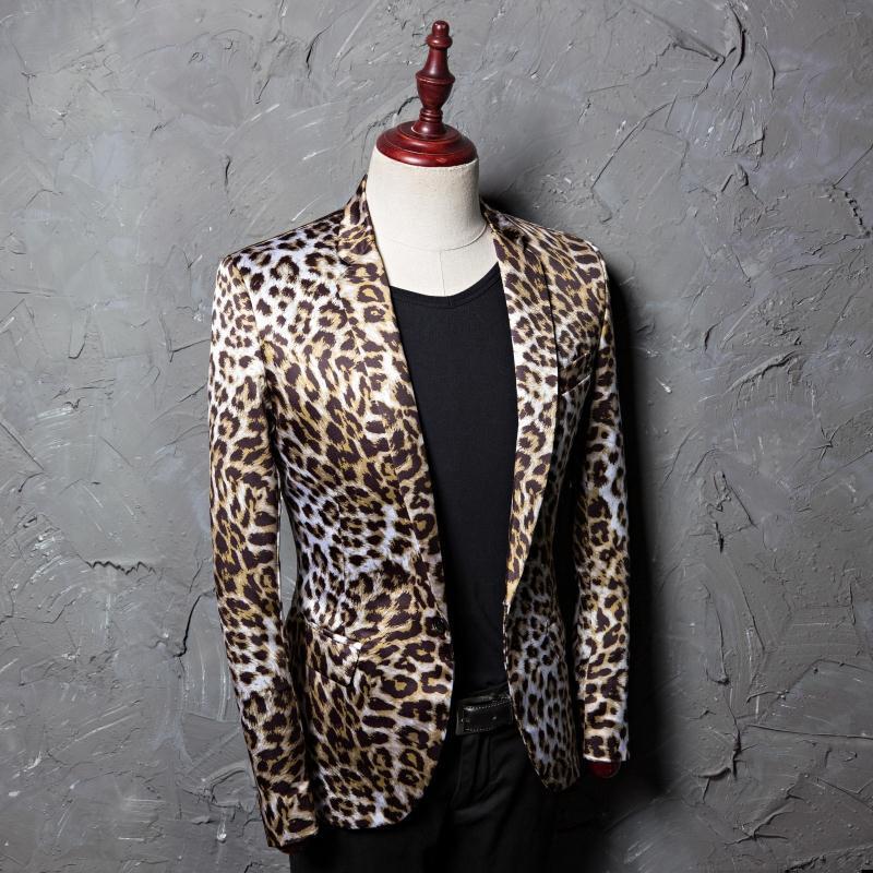 Neu bedrucktes Kleid mit Leopardenmuster