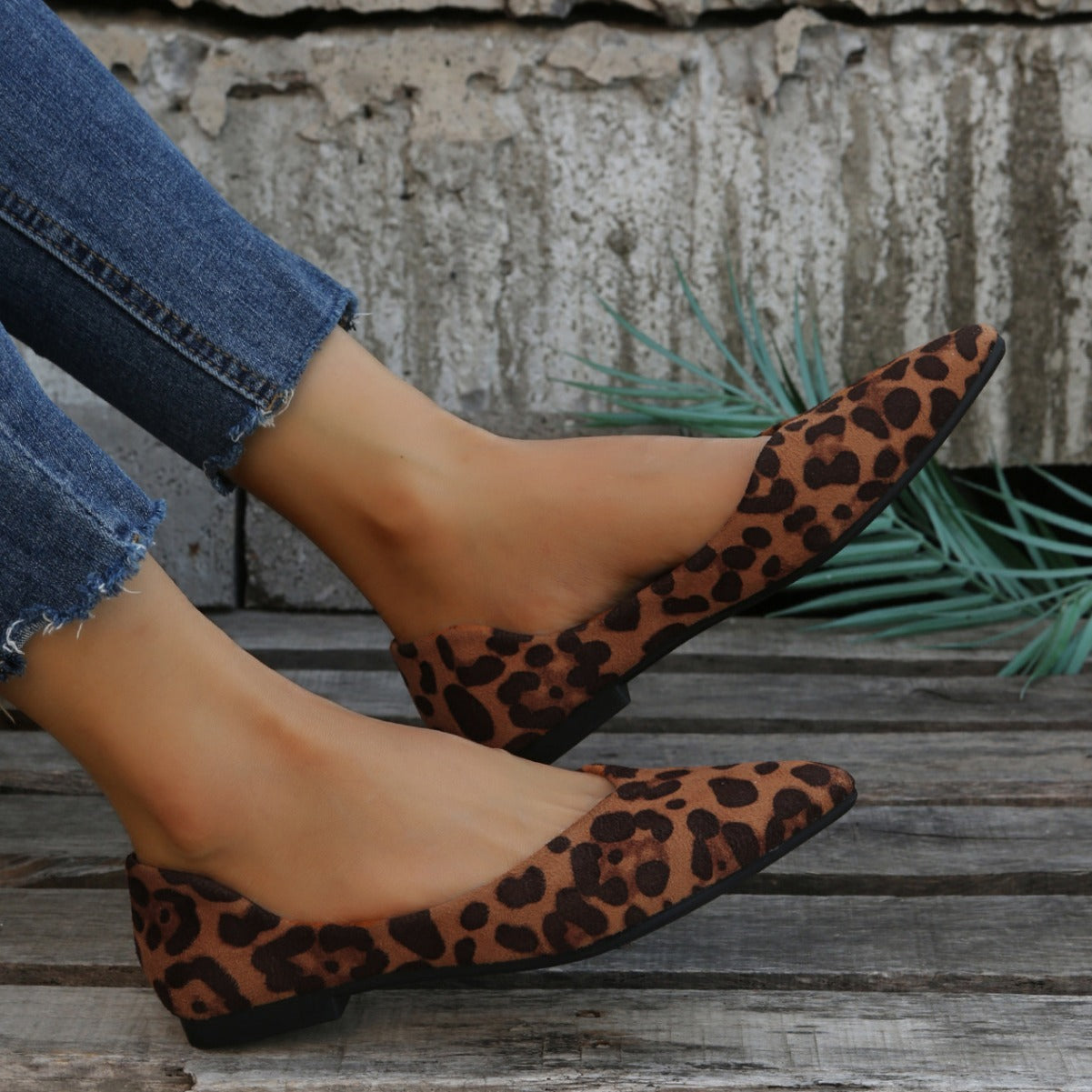 Niedrig geschnittene flache Wildleder Leopard gedruckt Perle Plus Größe Damen Schuhe