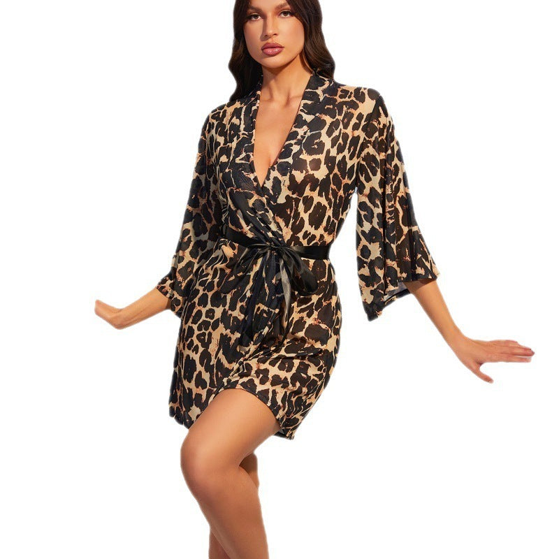 Fashion European And American Style Women's Leopard Robe