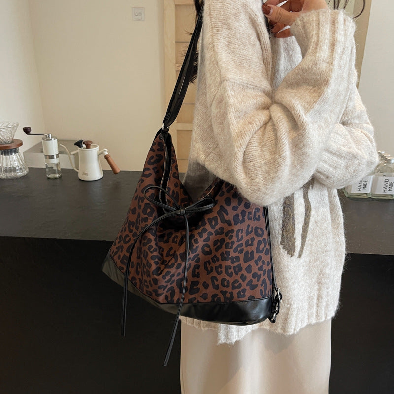 Leopard Print Personality Large Capacity Fashion Backpack Three-purpose