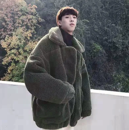 Dicke pelzige warme Jacke