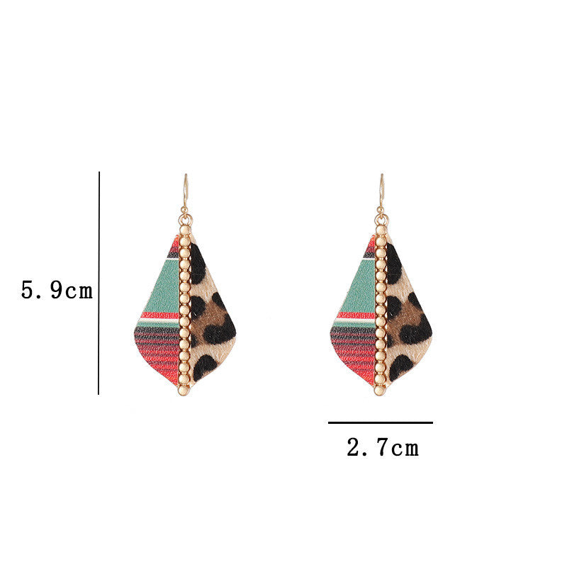 Europäischer und amerikanischer Stil Schmuck Britische Nähte Mode Leopard Print Vielseitige Mode Personalisierte Stil Lederohrringe für Frauen
