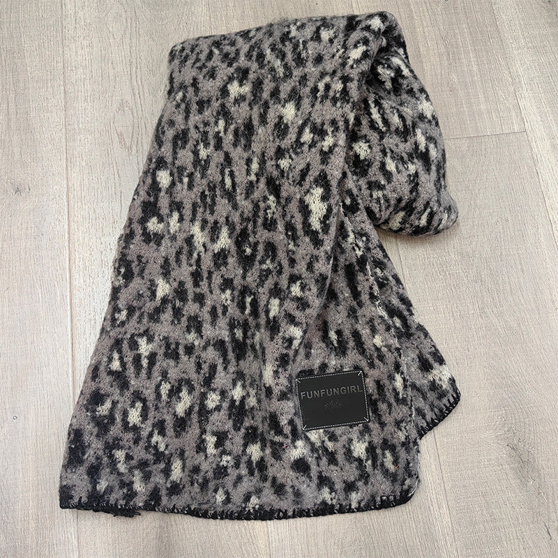 Spring And Autumn New Atmosphere Warm All-matching Leopard Print Triangular Binder