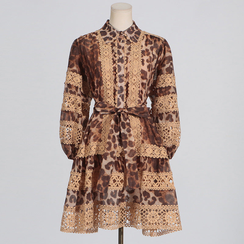 Langärmeliges hohles Kleid mit Leopardenmuster Frauen