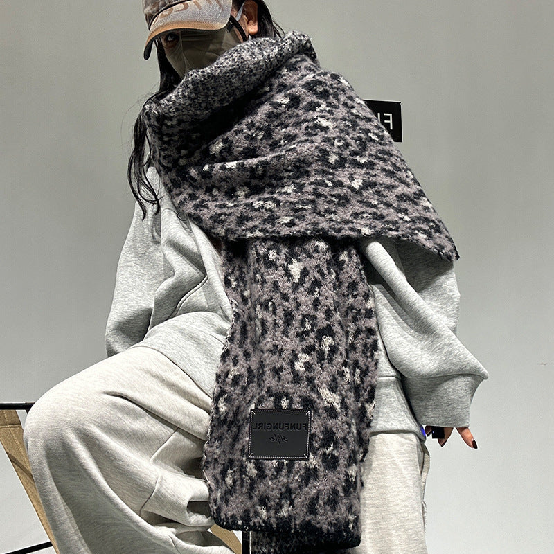 Spring And Autumn New Atmosphere Warm All-matching Leopard Print Triangular Binder