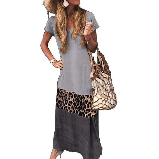 Kleid mit Leopardenmuster und Kontrastnähten
