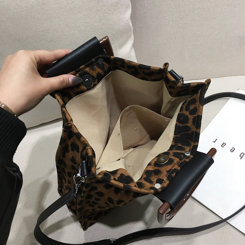 European And American Fashion Leopard Print Handbag