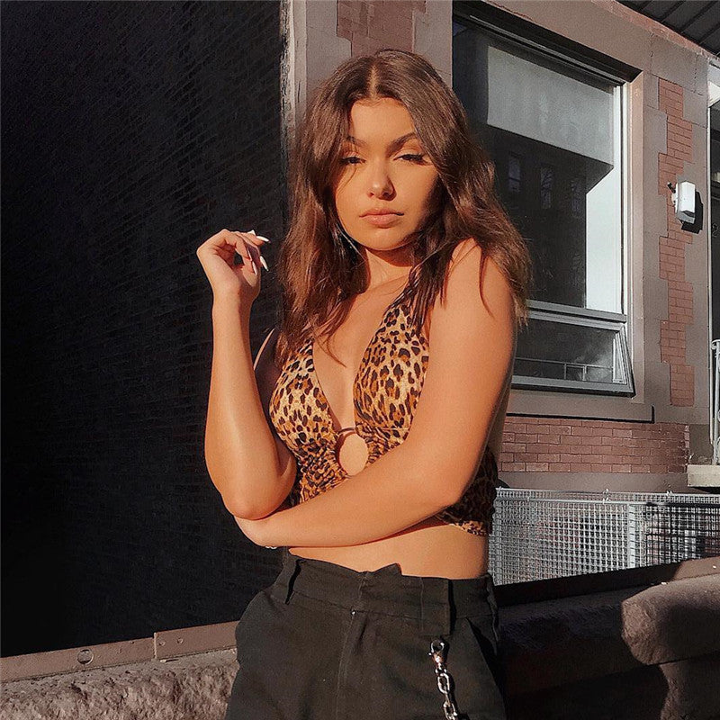 Leopard ring V-neck