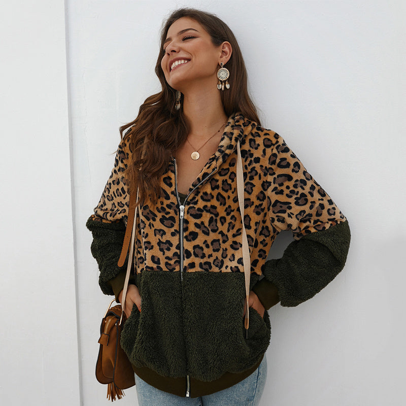 Jacke mit Leoparden-Nähten