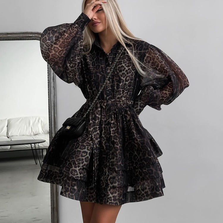 Langärmeliges Kleid aus Chiffon mit Leopardenmuster