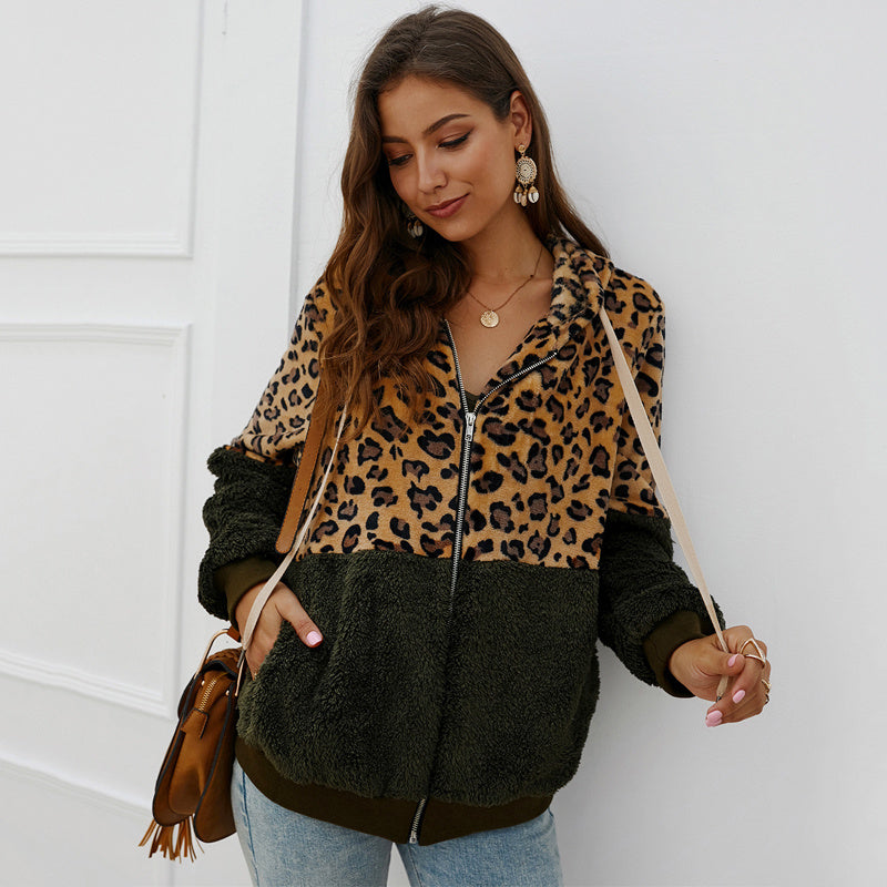 Jacke mit Leoparden-Nähten