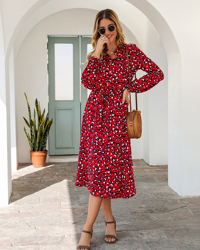 Langärmeliges Midikleid mit Leopardenmuster