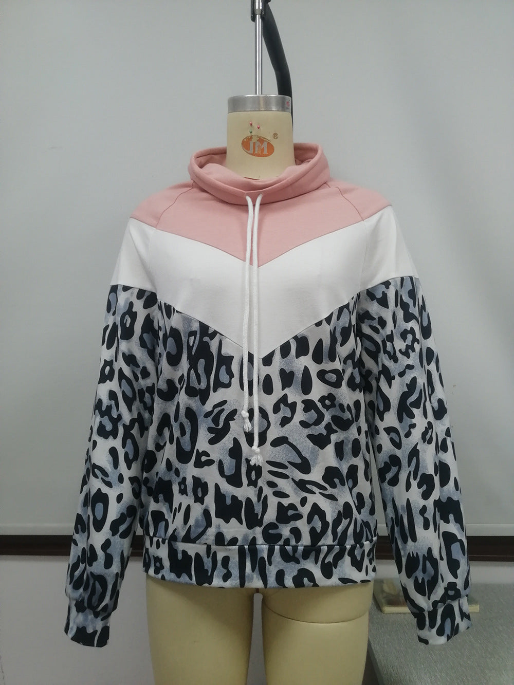 Leopard Print Contrast Stitching Pullover Hoodie