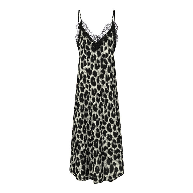 Geschlitztes Kleid mit Leopardenmuster