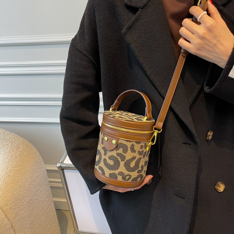 Ladies Winter Rivet Fashion Leopard Print Handbag
