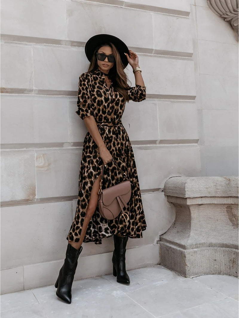 Langärmeliges Kleid mit Leopardenmuster