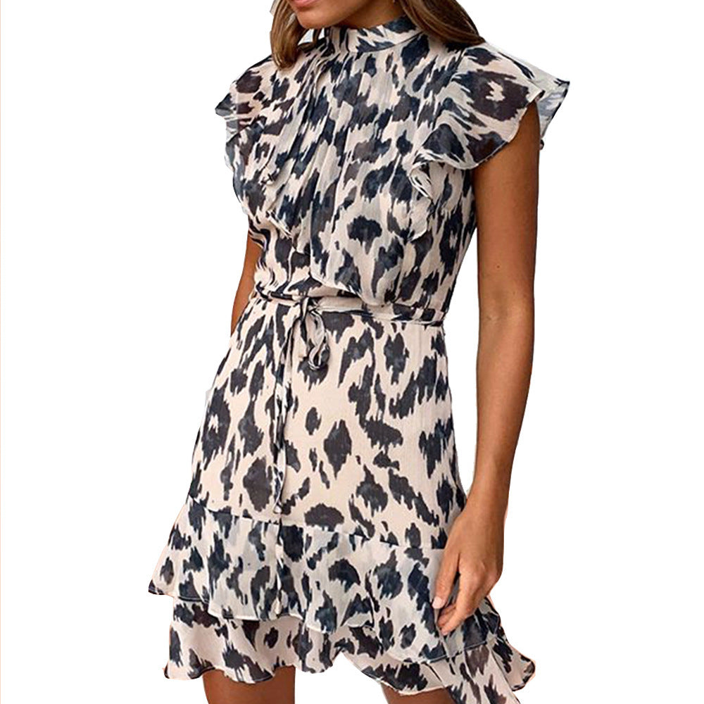 Taillenverschlankendes Kleid mit Leopardenmuster