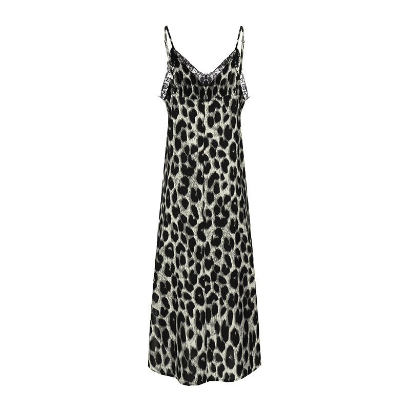 Geschlitztes Kleid mit Leopardenmuster