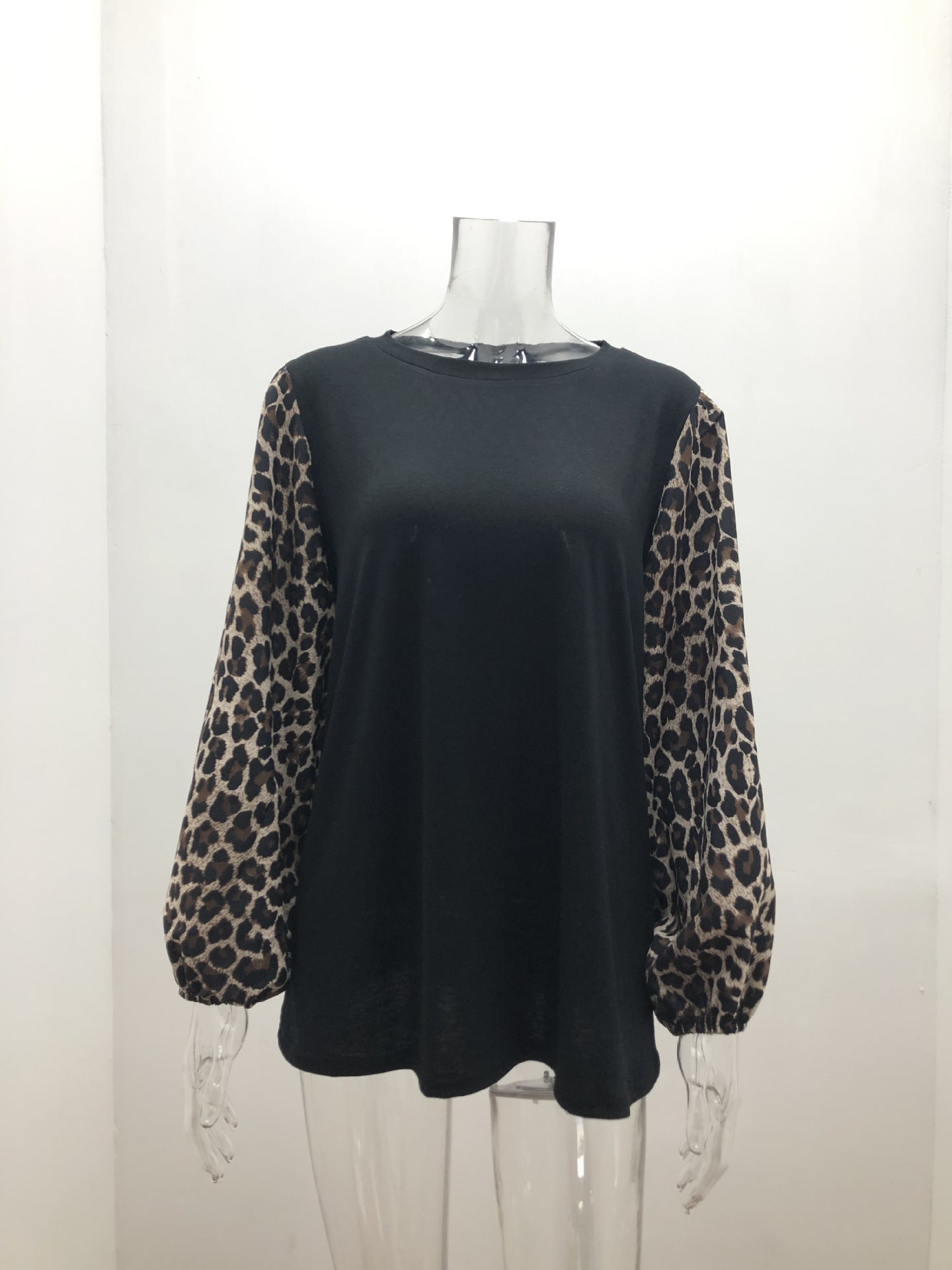 Leopard Print Long Sleeve Round Neck T-Shirt Women