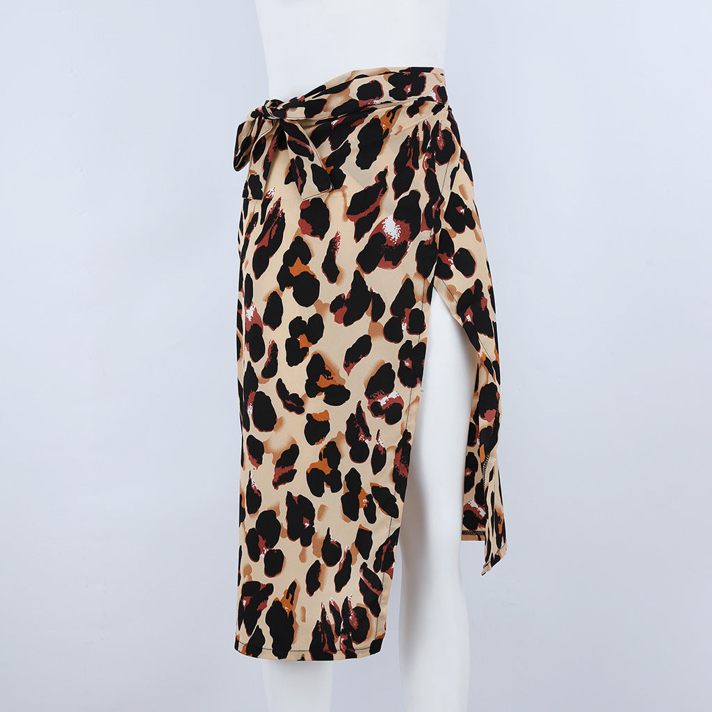 Leopard-print slit waistband skirt