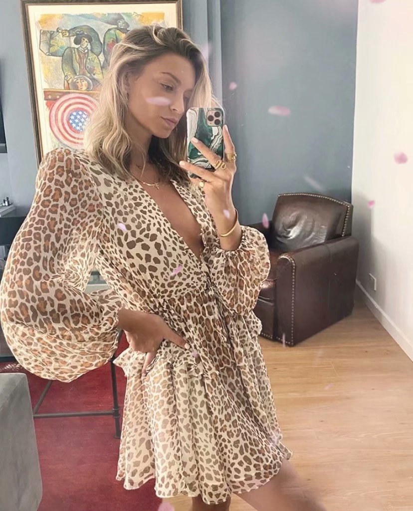 New V-neck Waist Slimming Leopard Print Dress With Ruffles