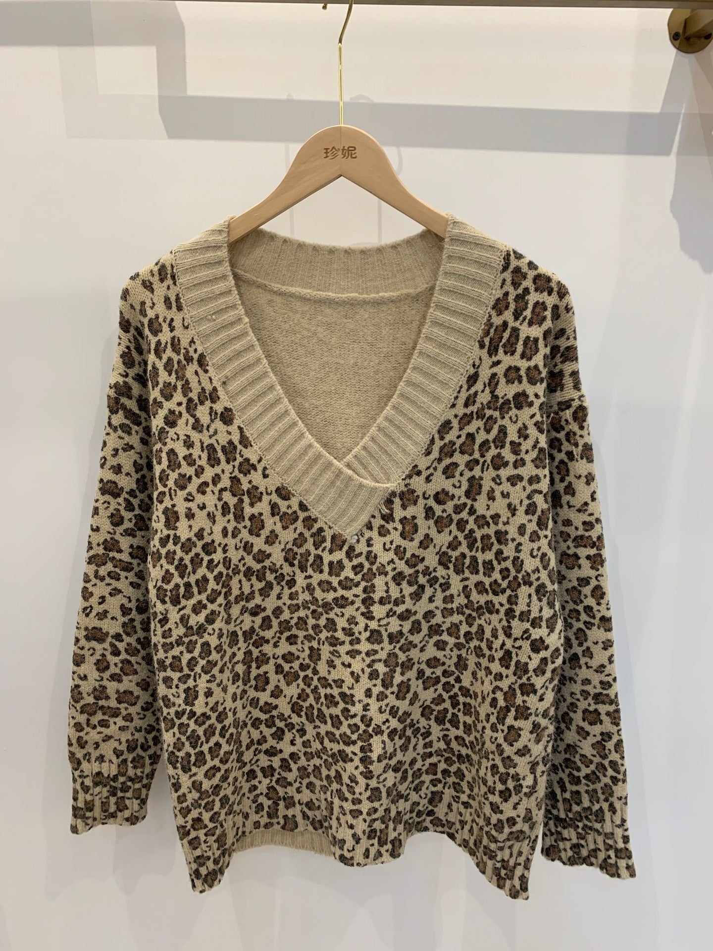 V-neck Leopard Print Casual Sweater Women Europe And America