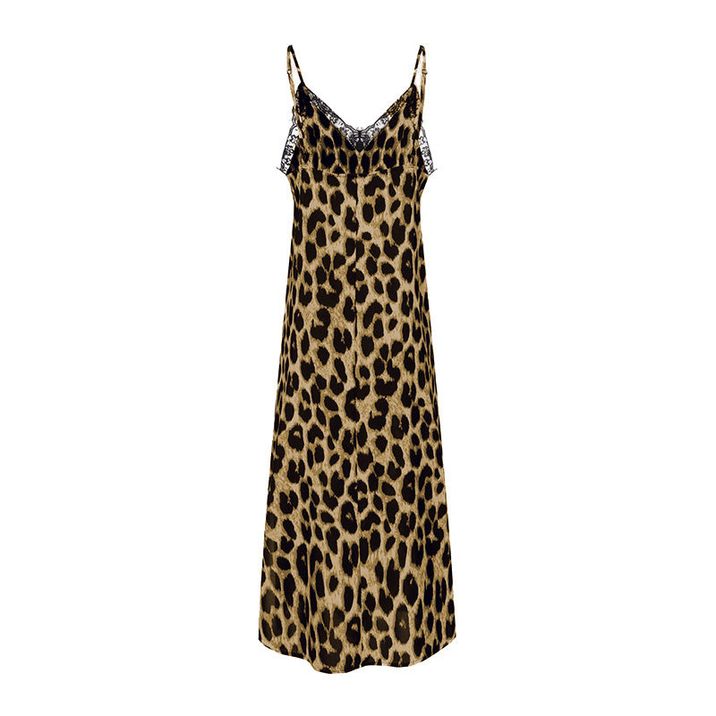 Geschlitztes Kleid mit Leopardenmuster