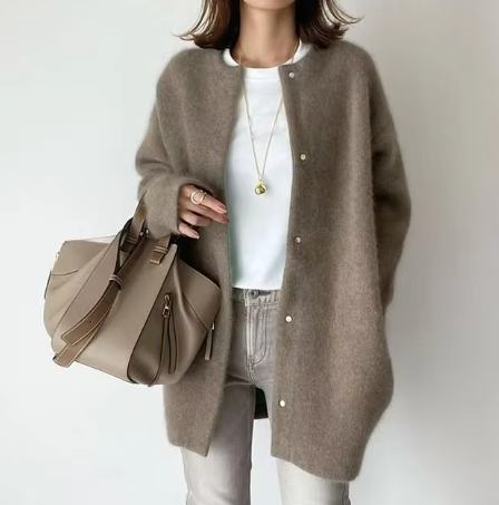 Anspruchsvolle Strickjacke