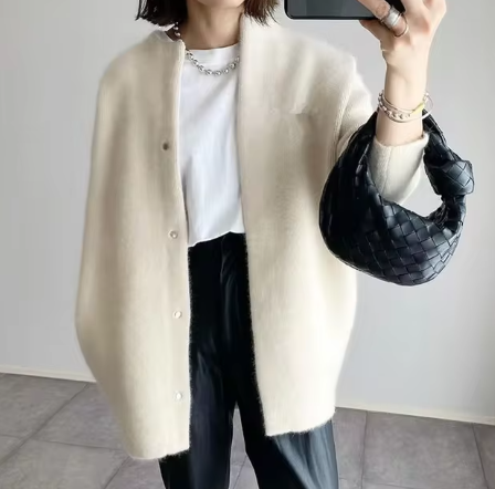 Anspruchsvolle Strickjacke