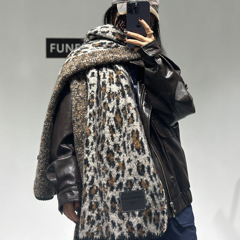 Spring And Autumn New Atmosphere Warm All-matching Leopard Print Triangular Binder