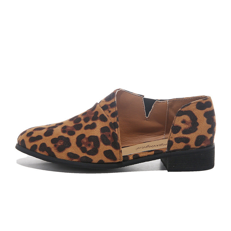Große Größe Damenschuhe Leopard Print Side Hollow Pointed Toe Schuhe