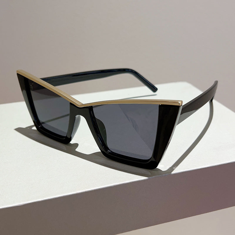 Katzenaugen-Sonnenbrille mit großem Gestell Sonnenschutzbrille