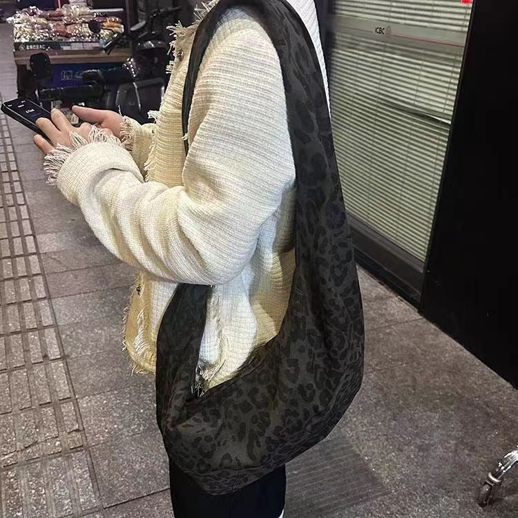 Mode plissierte Leopard Print Crossbody Tasche
